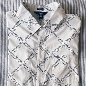 Volcom Button Up NWT